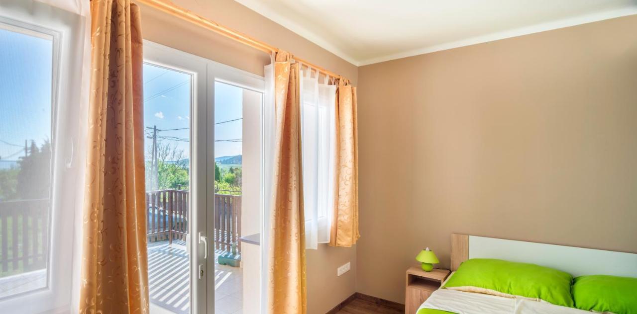 Berkes Vendeghaz Bed & Breakfast Badacsonytordemic Exterior photo