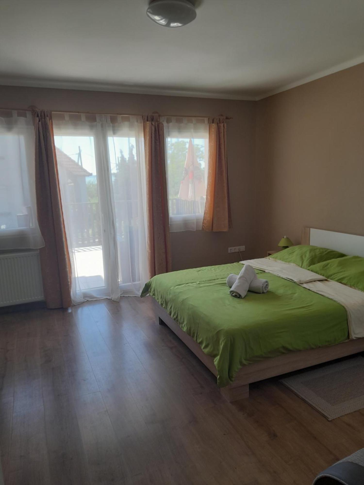 Berkes Vendeghaz Bed & Breakfast Badacsonytordemic Exterior photo