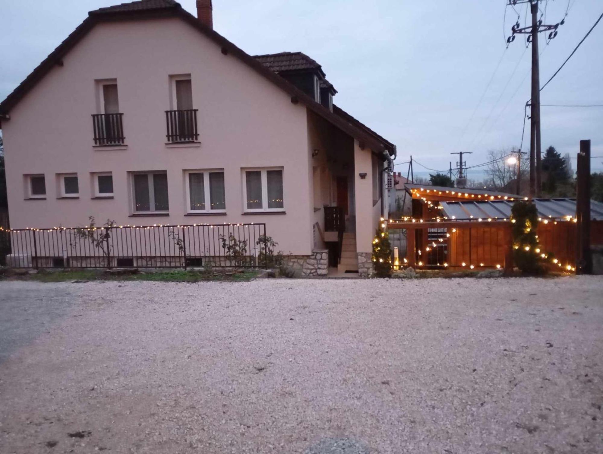 Berkes Vendeghaz Bed & Breakfast Badacsonytordemic Exterior photo